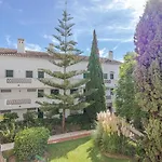 797 Holiday Rentals - Apartamento frente al Parque la Paloma con piscina